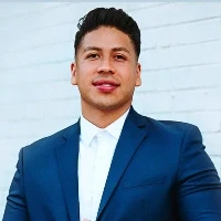 Yulian Paramo Realtor logo