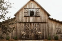 The Barn at Acorn Ridge logo